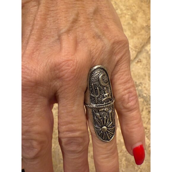 Vintage Silver Tone Western Shield Ring - Picture 2 of 5